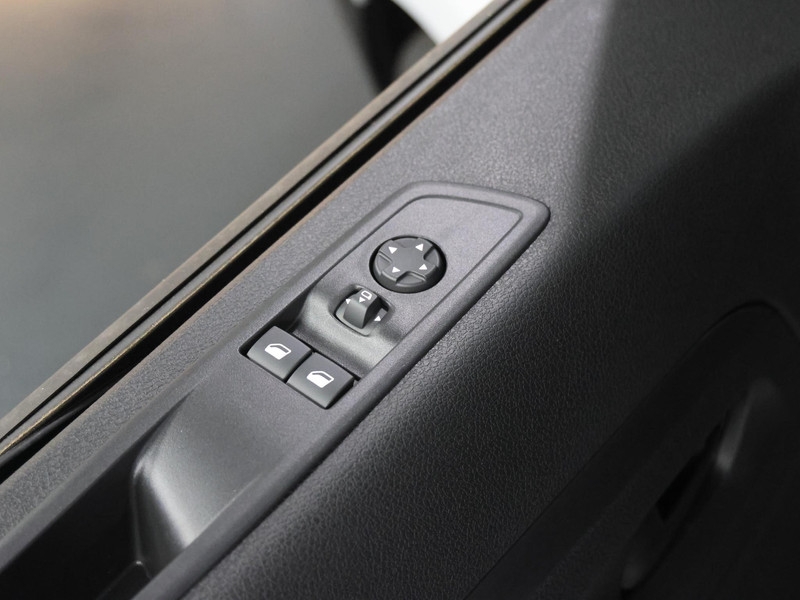 Opel Vivaro Electric L3 75 kWh | Camera | Dodehoekdetectie | Airco | CruiseControl | Comfort Tussenschot | AppleCarPlay/A  elektrisch Opel Vivaro Electric L3 75 kWh | Camera | Dodehoekdetectie | Airco | CruiseControl | Comfort Tussenschot | AppleCarPlay/A  elektrisch