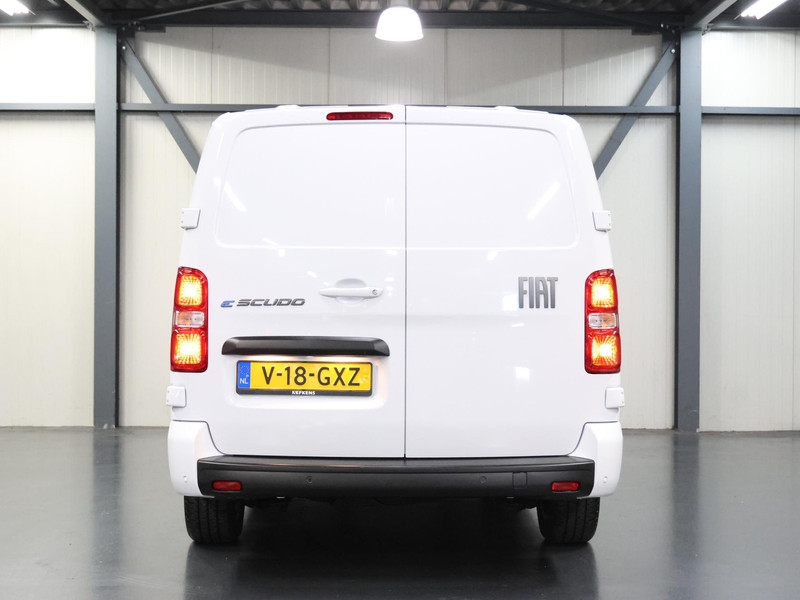 Fiat E-Scudo L3 75 kWh 136PK | AppleCarPlay/AndroidAuto | Airco | Armsteun | Camera | 3 Zits | Navigatie | Cruise  elektrisch Fiat E-Scudo L3 75 kWh 136PK | AppleCarPlay/AndroidAuto | Airco | Armsteun | Camera | 3 Zits | Navigatie | Cruise  elektrisch