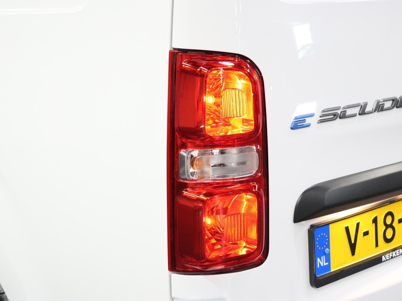 Fiat E-Scudo L3 75 kWh 136PK | AppleCarPlay/AndroidAuto | Airco | Armsteun | Camera | 3 Zits | Navigatie | Cruise  elektrisch Fiat E-Scudo L3 75 kWh 136PK | AppleCarPlay/AndroidAuto | Airco | Armsteun | Camera | 3 Zits | Navigatie | Cruise  elektrisch