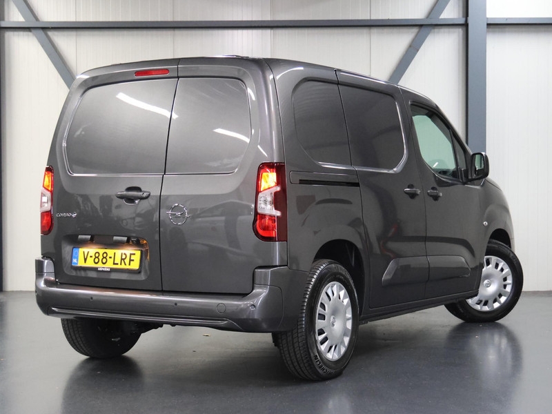 Opel Combo Electric 136PK L1 50kWh | NIEUW! | AppleCarplay/AndroidAuto | Parkeersensoren | Airco | Armsteun | Navigatie elektrisch Opel Combo Electric 136PK L1 50kWh | NIEUW! | AppleCarplay/AndroidAuto | Parkeersensoren | Airco | Armsteun | Navigatie elektrisch