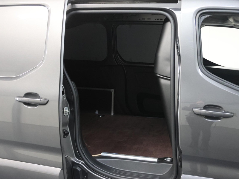 Opel Combo Electric 136PK L1 50kWh | NIEUW! | AppleCarplay/AndroidAuto | Parkeersensoren | Airco | Armsteun | Navigatie elektrisch Opel Combo Electric 136PK L1 50kWh | NIEUW! | AppleCarplay/AndroidAuto | Parkeersensoren | Airco | Armsteun | Navigatie elektrisch