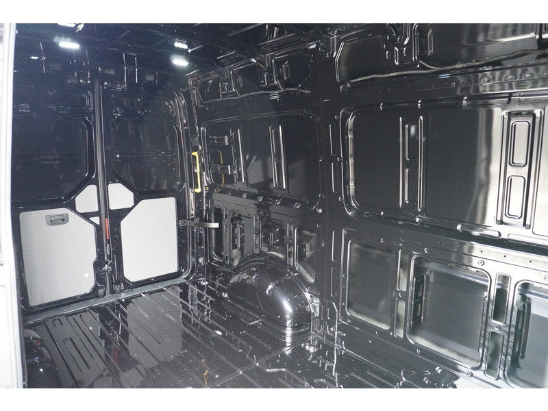 MAN TGE MAN TGE 3.140 L3H3 Aut FACELIFT Commander BOMVOL! | LED | NAVI | CLIMATRONIC | TREKHAAK | ACC | STOE MAN TGE MAN TGE 3.140 L3H3 Aut FACELIFT Commander BOMVOL! | LED | NAVI | CLIMATRONIC | TREKHAAK | ACC | STOE