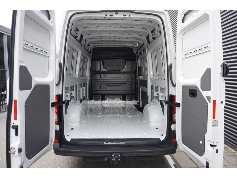 Volkswagen Crafter 35 2.0 TDI 140PK L3H3 Trendline, Modeljaar 2025, App Connect, Trekhaak Volkswagen Crafter 35 2.0 TDI 140PK L3H3 Trendline, Modeljaar 2025, App Connect, Trekhaak