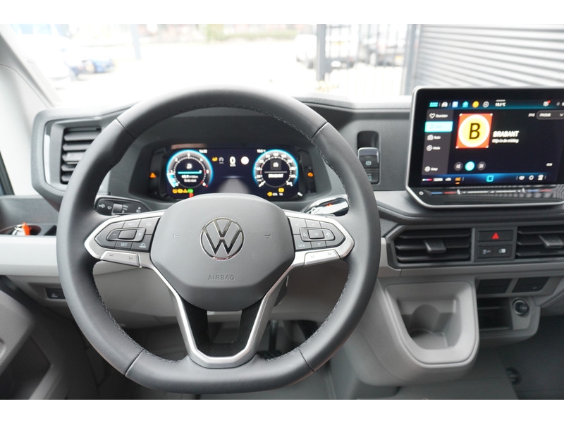 Volkswagen Crafter 30 2.0 TDI 140PK L3H3 Automaat Highline, Modeljaar 2025, App Connect, Trekhaak Volkswagen Crafter 30 2.0 TDI 140PK L3H3 Automaat Highline, Modeljaar 2025, App Connect, Trekhaak