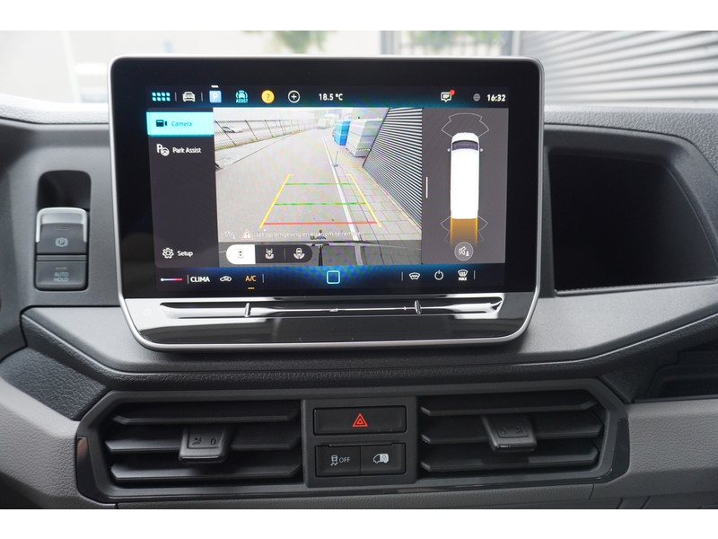 Volkswagen Crafter 30 2.0 TDI 140PK L3H3 Automaat Highline, Modeljaar 2025, App Connect, Trekhaak Volkswagen Crafter 30 2.0 TDI 140PK L3H3 Automaat Highline, Modeljaar 2025, App Connect, Trekhaak