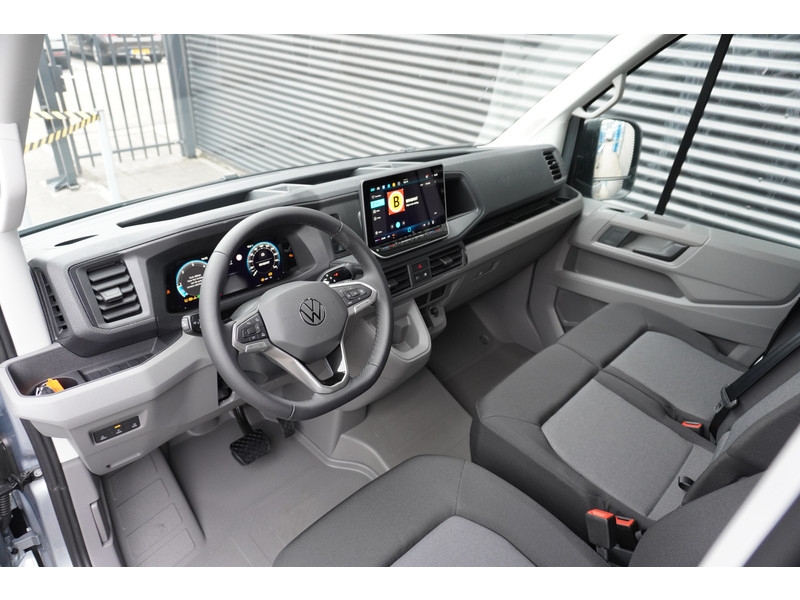 Volkswagen Crafter 30 2.0 TDI 140PK L3H3 Automaat Highline, Modeljaar 2025, App Connect, Trekhaak Volkswagen Crafter 30 2.0 TDI 140PK L3H3 Automaat Highline, Modeljaar 2025, App Connect, Trekhaak