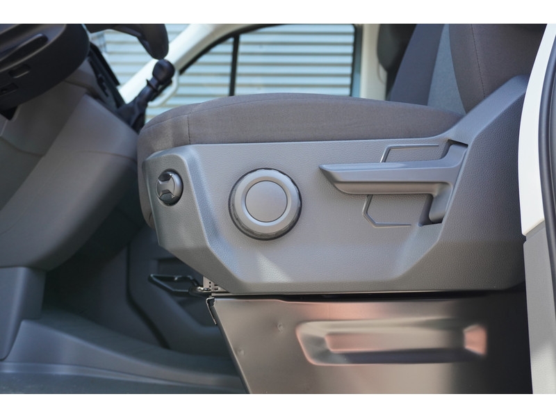 Volkswagen Crafter 30 2.0 TDI 140PK L3H3 Highline, Modeljaar 2025, Navigatie, Trekhaak Volkswagen Crafter 30 2.0 TDI 140PK L3H3 Highline, Modeljaar 2025, Navigatie, Trekhaak