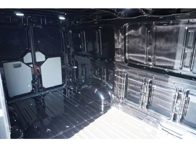 Volkswagen Crafter 35 2.0 TDI L3H2 177 PK Aut. Exclusive, LED koplampen, Adaptive cruise control, Alarm, Stuurverwarmin Volkswagen Crafter 35 2.0 TDI L3H2 177 PK Aut. Exclusive, LED koplampen, Adaptive cruise control, Alarm, Stuurverwarmin