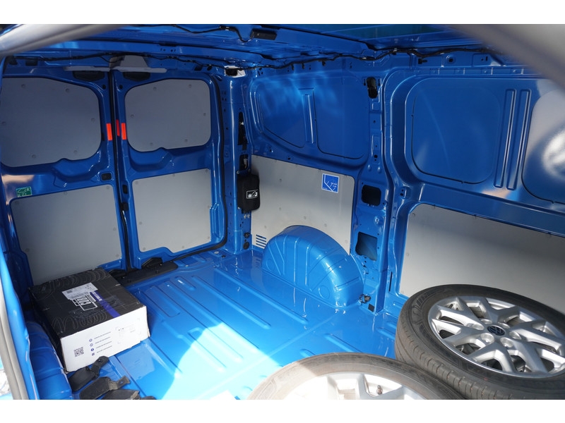 Volkswagen Transporter 2.0 TDI L1H1 30 Bulli 2.0 TDI L1H1 30 Bulli 170 pk 8-Traps Automaat, LED koplampen, Climatronic, PDV Volkswagen Transporter 2.0 TDI L1H1 30 Bulli 2.0 TDI L1H1 30 Bulli 170 pk 8-Traps Automaat, LED koplampen, Climatronic, PDV