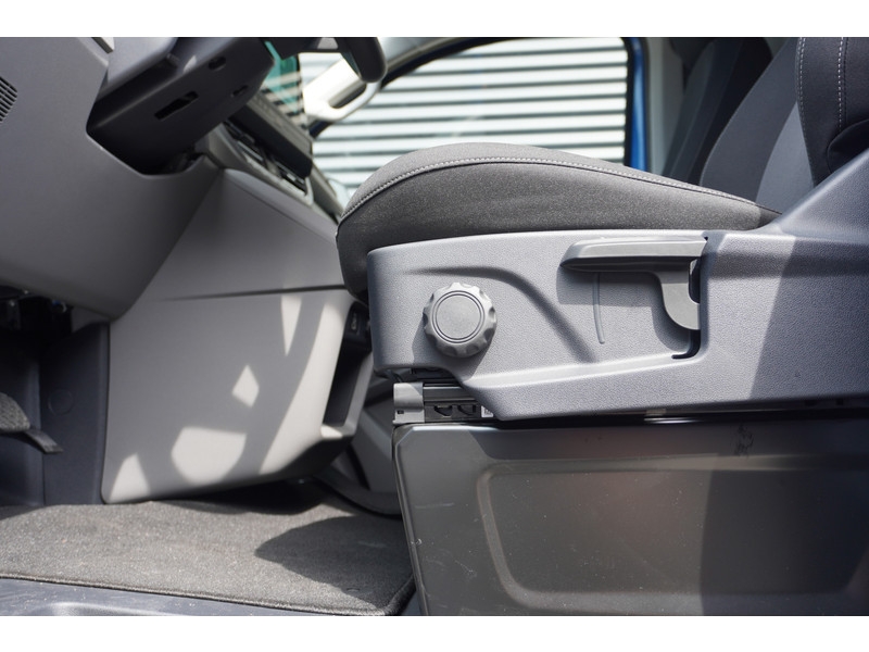 Volkswagen Transporter 2.0 TDI L1H1 30 Bulli 2.0 TDI L1H1 30 Bulli 170 pk 8-Traps Automaat, LED koplampen, Climatronic, PDV Volkswagen Transporter 2.0 TDI L1H1 30 Bulli 2.0 TDI L1H1 30 Bulli 170 pk 8-Traps Automaat, LED koplampen, Climatronic, PDV