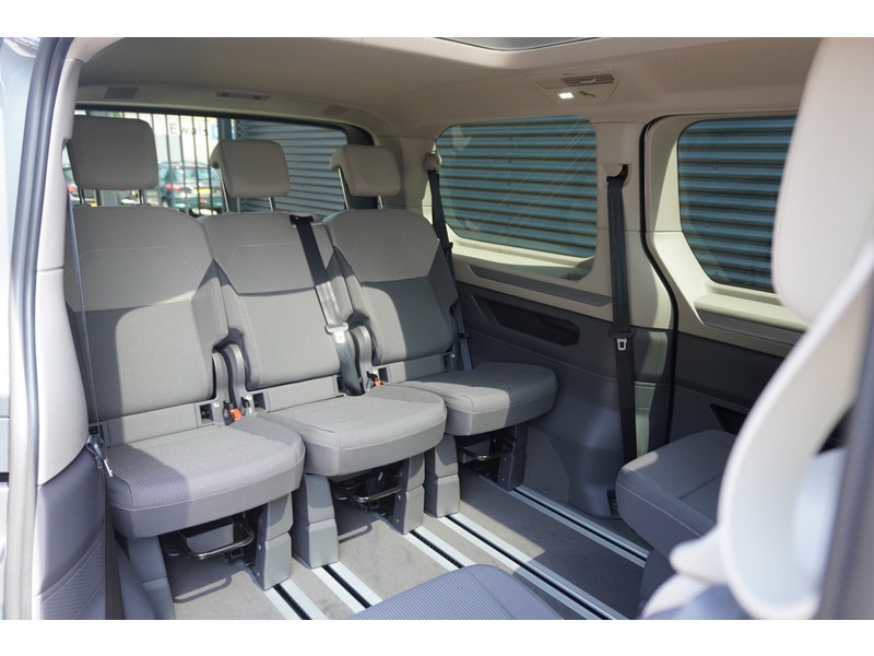 Volkswagen Multivan 1.5 eHybrid L2 Bulli Edition 4-Motion 1.5 eHybrid L2 Bulli Edition 4-Motion, IQ Light koplampen, 7-p Volkswagen Multivan 1.5 eHybrid L2 Bulli Edition 4-Motion 1.5 eHybrid L2 Bulli Edition 4-Motion, IQ Light koplampen, 7-p