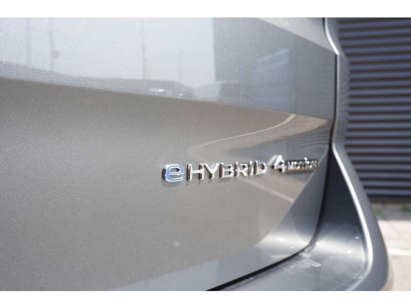 Volkswagen Multivan 1.5 eHybrid L2 Bulli Edition 4-Motion, IQ Light koplampen, 7-persoons Vis-a-Vis, Navigatie, Trekhaak Volkswagen Multivan 1.5 eHybrid L2 Bulli Edition 4-Motion, IQ Light koplampen, 7-persoons Vis-a-Vis, Navigatie, Trekhaak