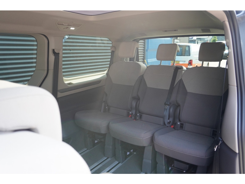 Volkswagen Multivan 1.5 eHybrid L2 Bulli Edition 4-Motion, IQ Light koplampen, 7-persoons Vis-a-Vis, Navigatie, Trekhaak Volkswagen Multivan 1.5 eHybrid L2 Bulli Edition 4-Motion, IQ Light koplampen, 7-persoons Vis-a-Vis, Navigatie, Trekhaak