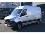 Mercedes-Benz Sprinter 5-deurs 317 CDI L2H2 RWD MBUX navigatie 360 graden camera en parkeersensoren, Geveerde stoel, Etc.