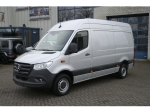 Mercedes-Benz Sprinter 5-deurs 317 CDI L2H2 RWD MBUX met navigatie 360 graden camera en parkeersensoren, Geveerde stoel, Etc.