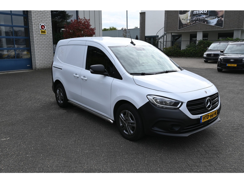 Mercedes-Benz Citan 108 CDI L1 Pro MBUX met camera en smartphone integratie, Sidebars  Mercedes-Benz Citan 108 CDI L1 Pro MBUX met camera en smartphone integratie, Sidebars