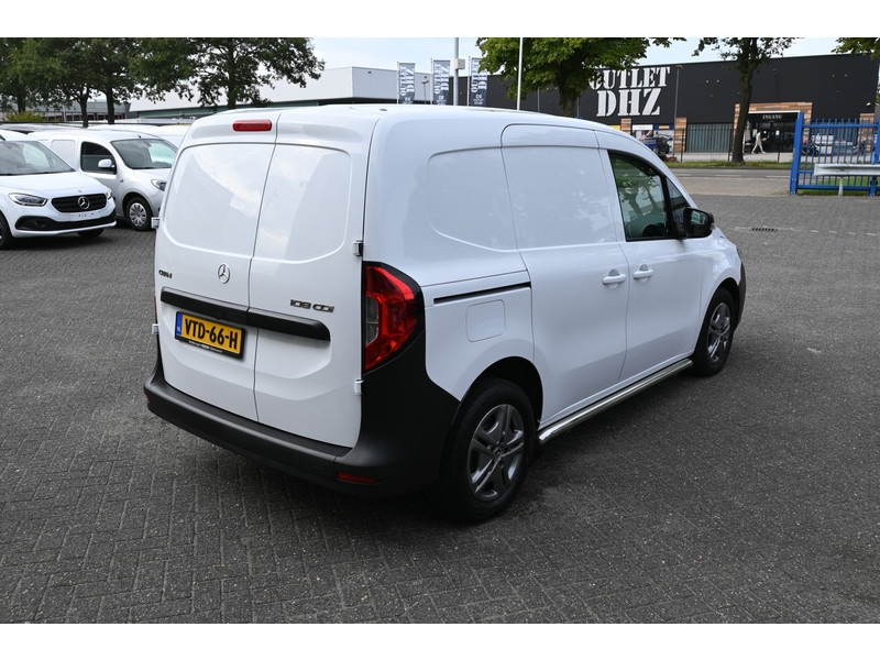 Mercedes-Benz Citan 108 CDI L1 Pro MBUX met camera en smartphone integratie, Sidebars  Mercedes-Benz Citan 108 CDI L1 Pro MBUX met camera en smartphone integratie, Sidebars