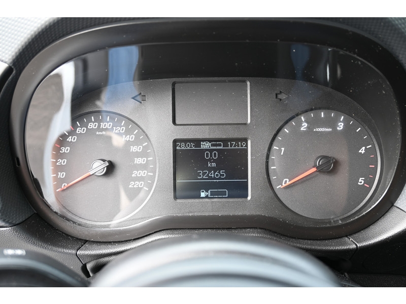 Mercedes-Benz Citan 108 CDI L1 Pro MBUX met camera en smartphone integratie, Sidebars  Mercedes-Benz Citan 108 CDI L1 Pro MBUX met camera en smartphone integratie, Sidebars