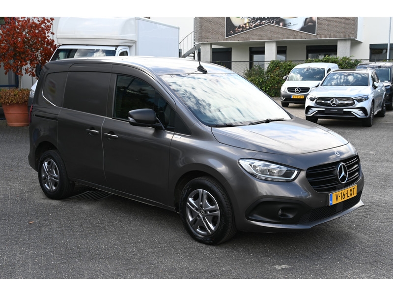 Mercedes-Benz Citan 110 CDI L1 3 Zitplaatsen, Navigatie, Camera, Apple Carplay/Android Auto  Mercedes-Benz Citan 110 CDI L1 3 Zitplaatsen, Navigatie, Camera, Apple Carplay/Android Auto