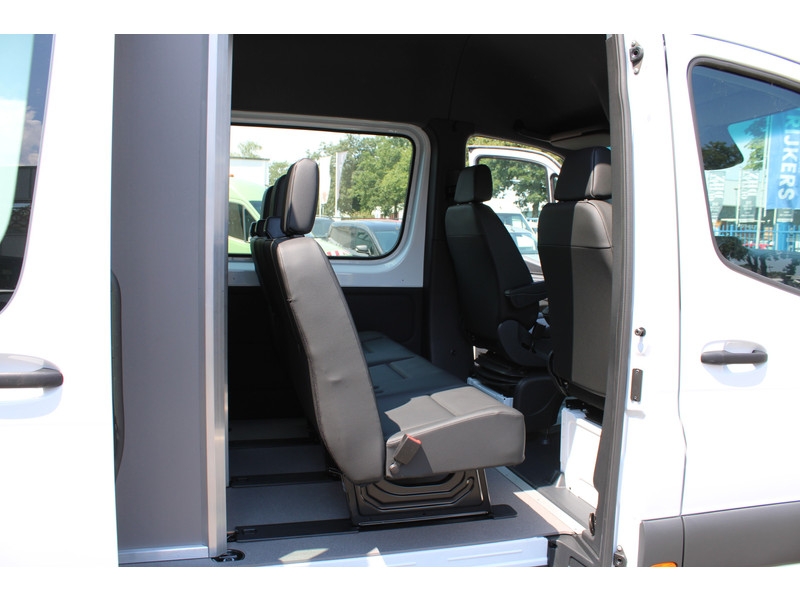 Mercedes-Benz Sprinter 317 CDI L2H2 DC 3500 kg trekhaak, MBUX met camera, Geveerde stoel  Mercedes-Benz Sprinter 317 CDI L2H2 DC 3500 kg trekhaak, MBUX met camera, Geveerde stoel