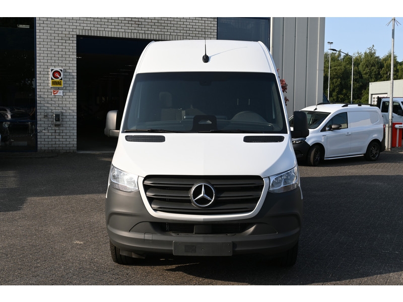 Mercedes-Benz Sprinter 317 CDI L3H2 Pro Smartphone integratiepakket, Geveerde stoel, Reserve wiel, Etc. Mercedes-Benz Sprinter 317 CDI L3H2 Pro Smartphone integratiepakket, Geveerde stoel, Reserve wiel, Etc.
