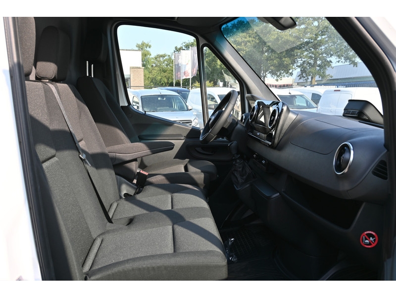 Mercedes-Benz Sprinter 317 CDI L3H2 Pro Smartphone integratiepakket, Geveerde stoel, Reserve wiel, Etc. Mercedes-Benz Sprinter 317 CDI L3H2 Pro Smartphone integratiepakket, Geveerde stoel, Reserve wiel, Etc.
