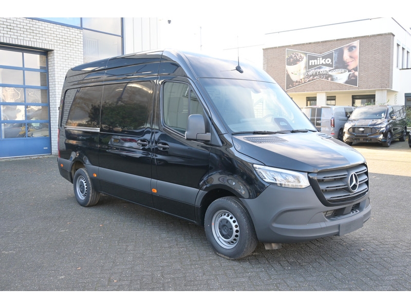 Mercedes-Benz Sprinter 317 CDI L2H2 PRO 3500 kg trekgewicht, LED koplampen, Smartphone integratiepakket  Mercedes-Benz Sprinter 317 CDI L2H2 PRO 3500 kg trekgewicht, LED koplampen, Smartphone integratiepakket