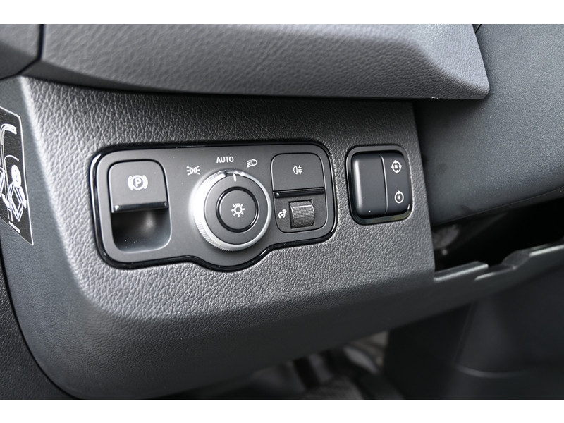 Mercedes-Benz Sprinter 319 CDI 4x4 L2H2 Pro HD Distronic, Draaistoelen, LED, Electrische schuifdeur  Mercedes-Benz Sprinter 319 CDI 4x4 L2H2 Pro HD Distronic, Draaistoelen, LED, Electrische schuifdeur