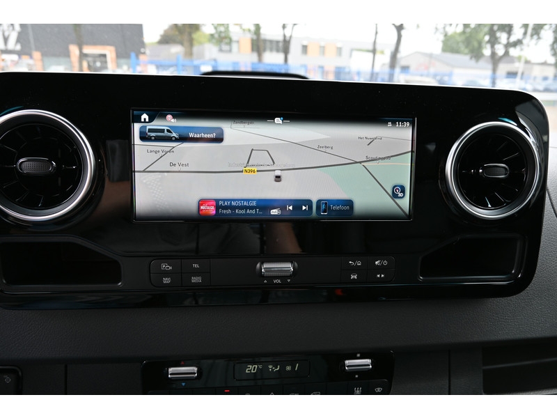 Mercedes-Benz Sprinter 319 CDI 4x4 L2H2 Pro HD Distronic, Draaistoelen, LED, Electrische schuifdeur  Mercedes-Benz Sprinter 319 CDI 4x4 L2H2 Pro HD Distronic, Draaistoelen, LED, Electrische schuifdeur