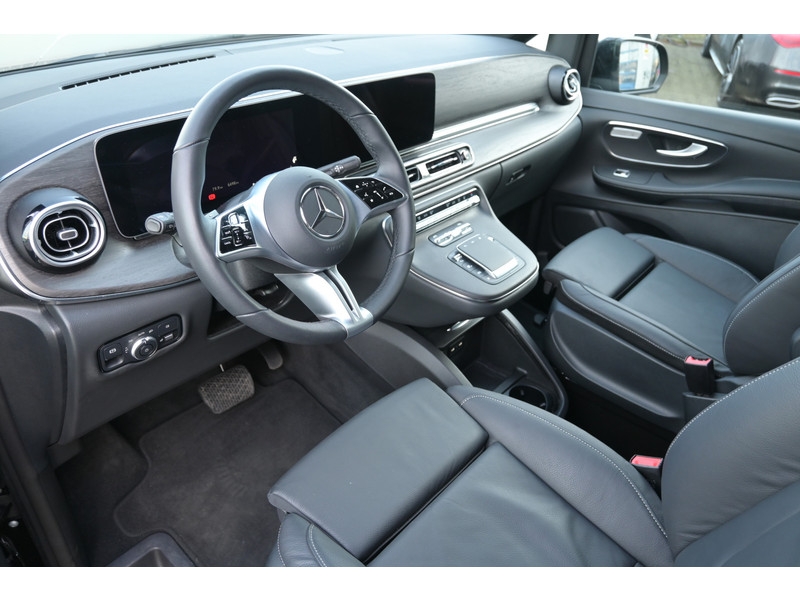 Mercedes-Benz V-Klasse 300d L3 Avantgarde DC Electrische schuifdeuren, Standkachel, 360 Graden camera, Distronic  Mercedes-Benz V-Klasse 300d L3 Avantgarde DC Electrische schuifdeuren, Standkachel, 360 Graden camera, Distronic