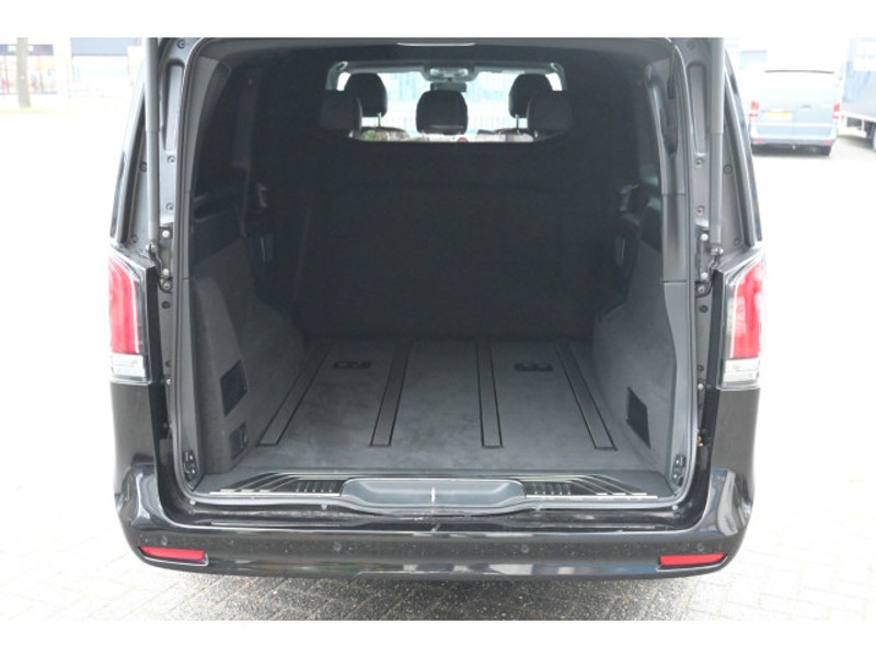 Mercedes-Benz V-Klasse 300d L3 Avantgarde DC Electrische schuifdeuren, Standkachel, 360 Graden camera, Distronic  Mercedes-Benz V-Klasse 300d L3 Avantgarde DC Electrische schuifdeuren, Standkachel, 360 Graden camera, Distronic
