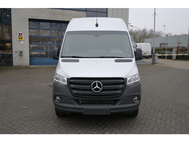 Mercedes-Benz Sprinter 317 CDI L3H2 MBUX met camera, Geveerde stoel, Climate controle  Mercedes-Benz Sprinter 317 CDI L3H2 MBUX met camera, Geveerde stoel, Climate controle