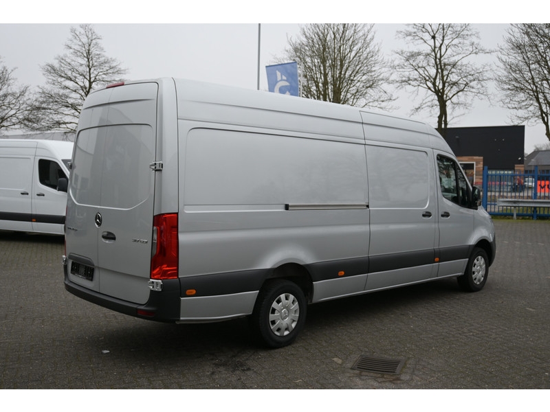 Mercedes-Benz Sprinter 317 CDI L3H2 MBUX met camera, Geveerde stoel, Climate controle  Mercedes-Benz Sprinter 317 CDI L3H2 MBUX met camera, Geveerde stoel, Climate controle