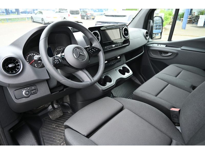 Mercedes-Benz Sprinter 317 CDI L2H2 Pro 3500 kg trekhaak, LED verlichting, Geveerde stoel Mercedes-Benz Sprinter 317 CDI L2H2 Pro 3500 kg trekhaak, LED verlichting, Geveerde stoel