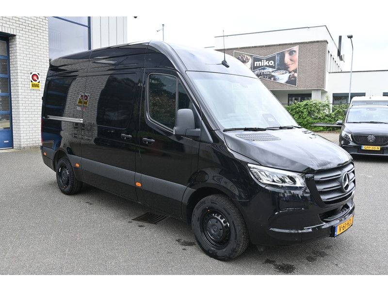 Mercedes-Benz Sprinter 317 CDI L2H2 Pro 3500 kg trekhaak, LED verlichting, Geveerde stoel Mercedes-Benz Sprinter 317 CDI L2H2 Pro 3500 kg trekhaak, LED verlichting, Geveerde stoel