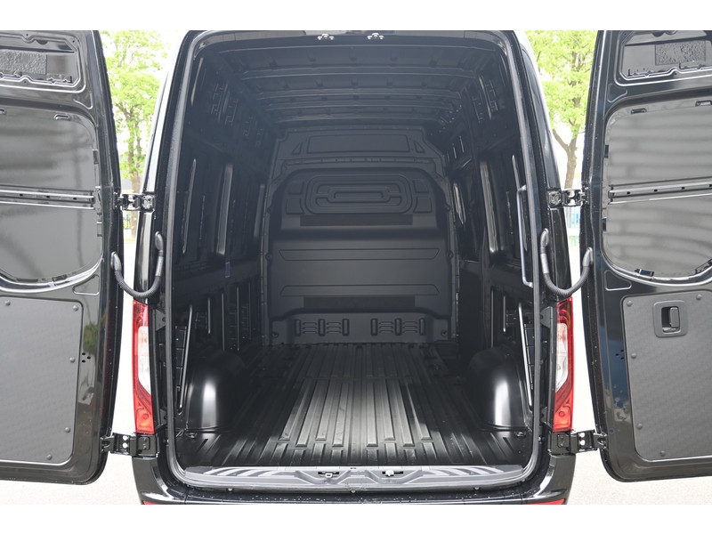 Mercedes-Benz Sprinter 317 CDI L2H2 Pro 3500 kg trekhaak, LED verlichting, Geveerde stoel Mercedes-Benz Sprinter 317 CDI L2H2 Pro 3500 kg trekhaak, LED verlichting, Geveerde stoel