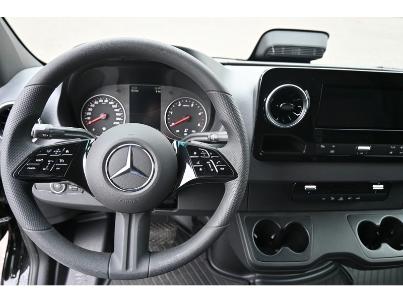 Mercedes-Benz Sprinter 317 CDI L2H2 Pro 3500 kg trekhaak, LED verlichting, Geveerde stoel Mercedes-Benz Sprinter 317 CDI L2H2 Pro 3500 kg trekhaak, LED verlichting, Geveerde stoel