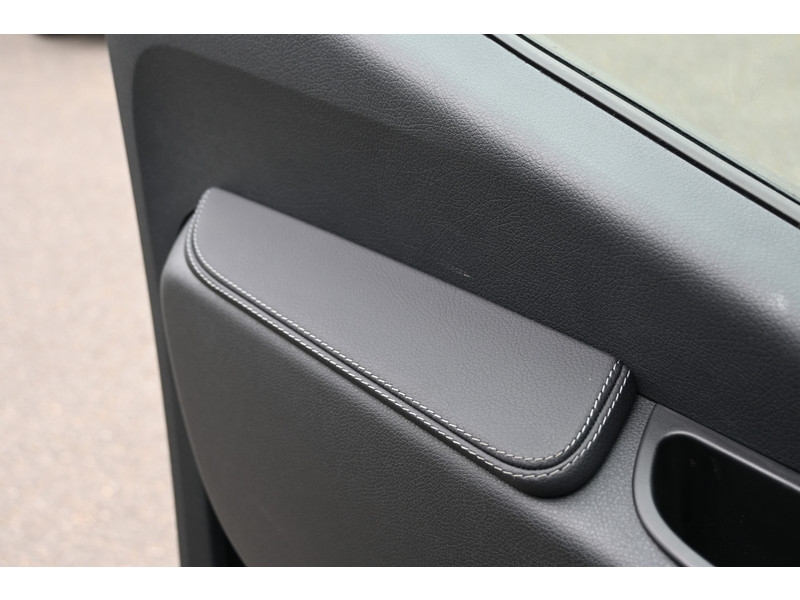 Mercedes-Benz Sprinter 317 CDI L2H2 Pro 3500 kg trekhaak, LED verlichting, Geveerde stoel Mercedes-Benz Sprinter 317 CDI L2H2 Pro 3500 kg trekhaak, LED verlichting, Geveerde stoel