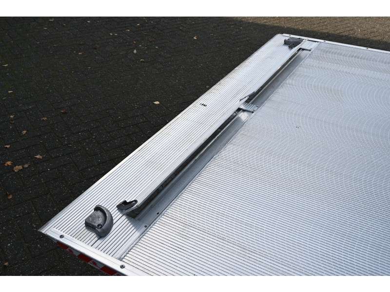 Mercedes-Benz Sprinter 515 CDI L3 Bakwagen met laadklep Dhollandia klep, MBUX met Apple Carplay/Android Auto Mercedes-Benz Sprinter 515 CDI L3 Bakwagen met laadklep Dhollandia klep, MBUX met Apple Carplay/Android Auto