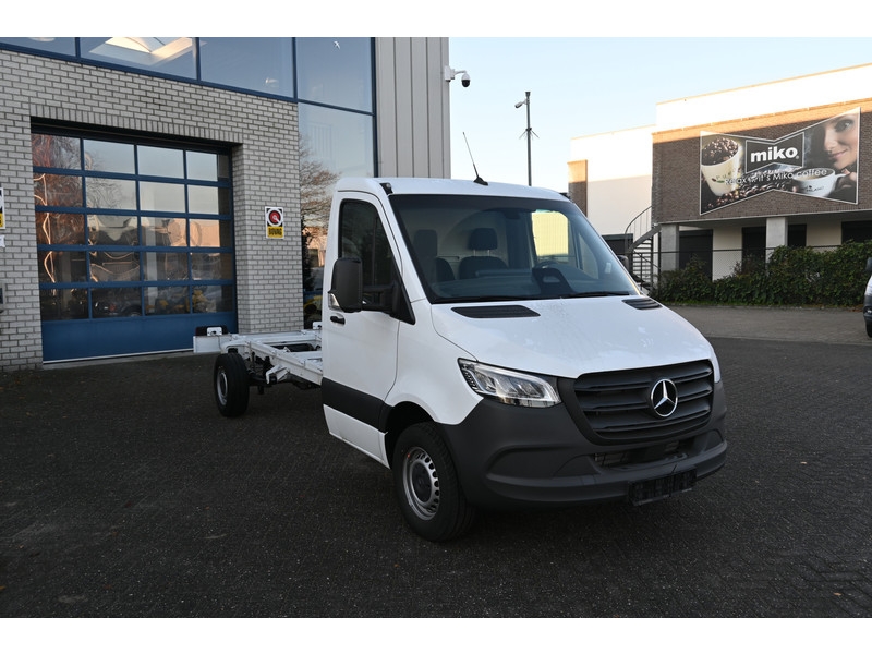 Mercedes-Benz Sprinter 317 CDI L3 RWD Pro Smartphone integratie pakket, LED Laadbak met laadklep, zijdeur Mercedes-Benz Sprinter 317 CDI L3 RWD Pro Smartphone integratie pakket, LED Laadbak met laadklep, zijdeur