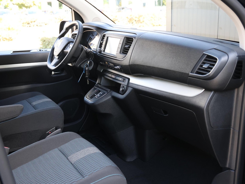 Fiat Ulysse L2H1 75kWh | 8-zitter | Panoramadak | Achterruitrijcamera | Stoelverwarming elektrisch Fiat Ulysse L2H1 75kWh | 8-zitter | Panoramadak | Achterruitrijcamera | Stoelverwarming elektrisch