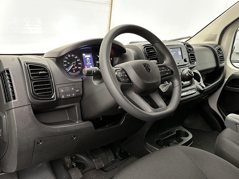 Peugeot Boxer L2H2 Zwaar 3.5t 140 pk | Parkeersensoren Voor en Achter | Airco | Trekhaak | Zijschuifdeur Rechts |   Peugeot Boxer L2H2 Zwaar 3.5t 140 pk | Parkeersensoren Voor en Achter | Airco | Trekhaak | Zijschuifdeur Rechts |