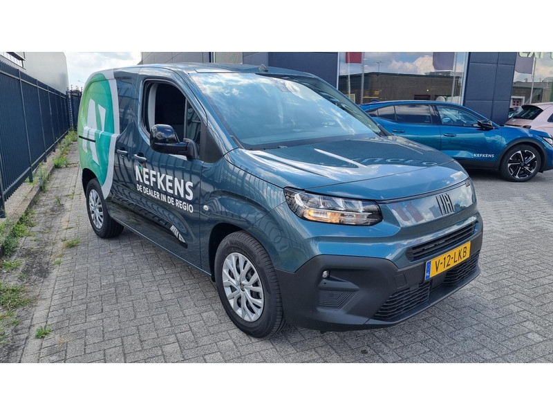 Fiat E-Doblo 136 L1 50 kWh | Achteruitrijcamera | Airconditioning | Apple Carplay/Android Auto elektrisch Fiat E-Doblo 136 L1 50 kWh | Achteruitrijcamera | Airconditioning | Apple Carplay/Android Auto elektrisch