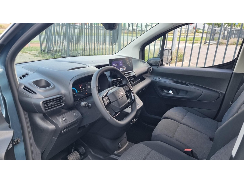 Fiat E-Doblo 136 L1 50 kWh | Achteruitrijcamera | Airconditioning | Apple Carplay/Android Auto elektrisch Fiat E-Doblo 136 L1 50 kWh | Achteruitrijcamera | Airconditioning | Apple Carplay/Android Auto elektrisch