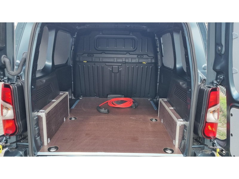 Fiat E-Doblo 136 L1 50 kWh | Achteruitrijcamera | Airconditioning | Apple Carplay/Android Auto elektrisch Fiat E-Doblo 136 L1 50 kWh | Achteruitrijcamera | Airconditioning | Apple Carplay/Android Auto elektrisch