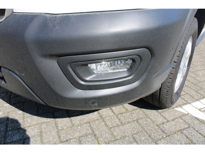 Ford E-Transit Trend 350 L2H2 198KW RWD 68KWH  elektrisch Ford E-Transit Trend 350 L2H2 198KW RWD 68KWH  elektrisch