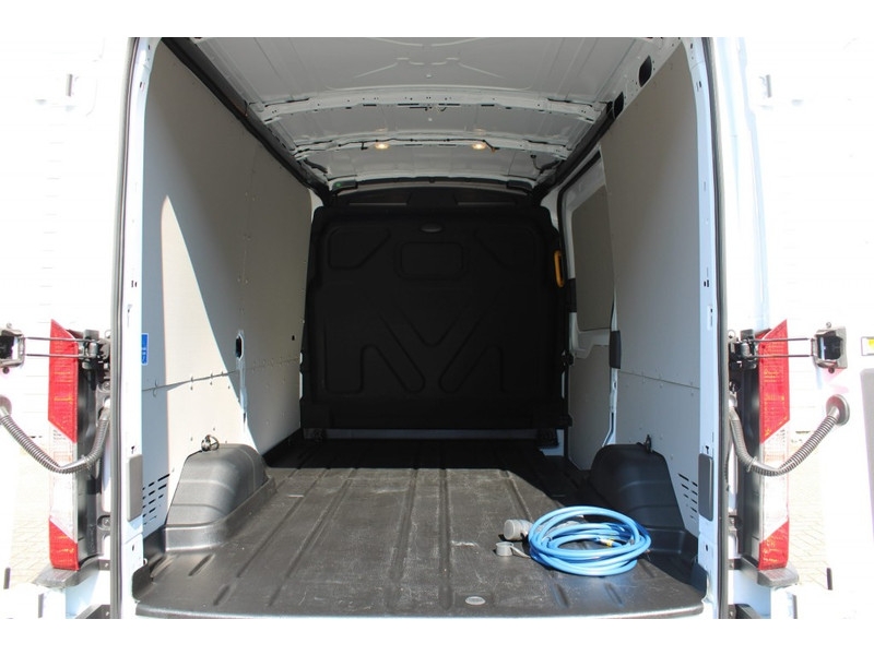 Ford E-Transit Trend 350 L2H2 198KW RWD 68KWH  elektrisch Ford E-Transit Trend 350 L2H2 198KW RWD 68KWH  elektrisch