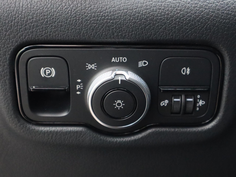 Mercedes-Benz eVito eVito 112 L2 66 kWh FACELIFT 2024  elektrisch Mercedes-Benz eVito eVito 112 L2 66 kWh FACELIFT 2024  elektrisch