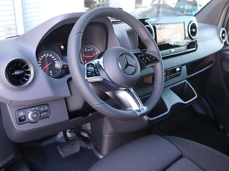 Mercedes-Benz Sprinter 319 1.9 CDI L2 Pro DISTRONIC 3,5T AHW 360gr. CAMERA NAVI Mercedes-Benz Sprinter 319 1.9 CDI L2 Pro DISTRONIC 3,5T AHW 360gr. CAMERA NAVI