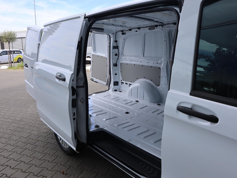 Mercedes-Benz Vito 114 CDI L2 Pro NAVI CARPLAY ANDROID AUTO TREKHAAK 2500KG ALARMKLASSE SCM3 Mercedes-Benz Vito 114 CDI L2 Pro NAVI CARPLAY ANDROID AUTO TREKHAAK 2500KG ALARMKLASSE SCM3